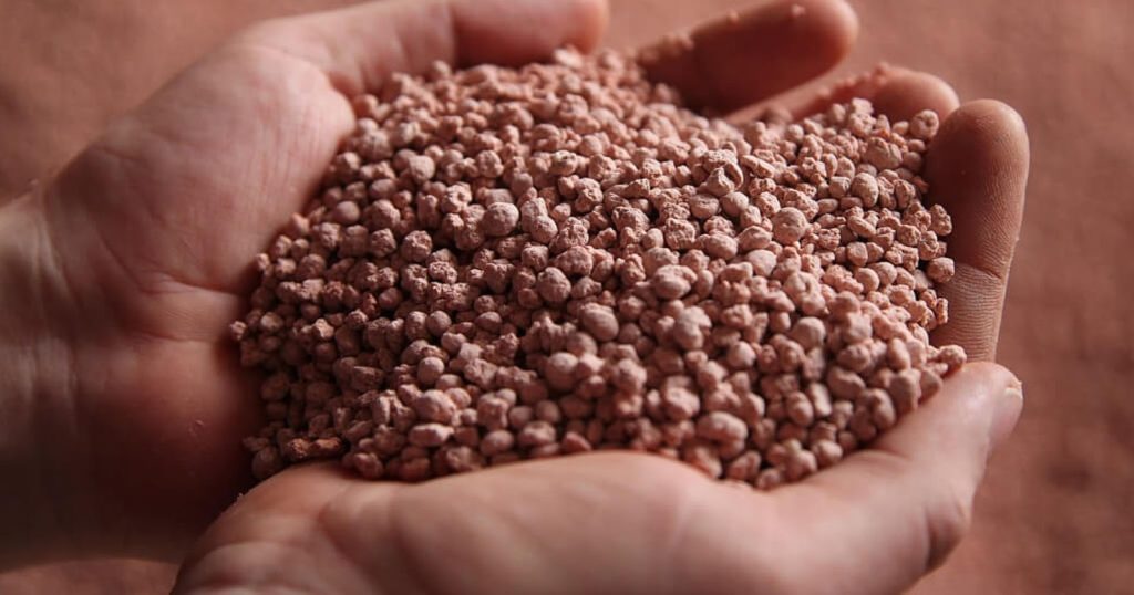 Pelatihan Pupuk NPK Granul Berbasis Nitra