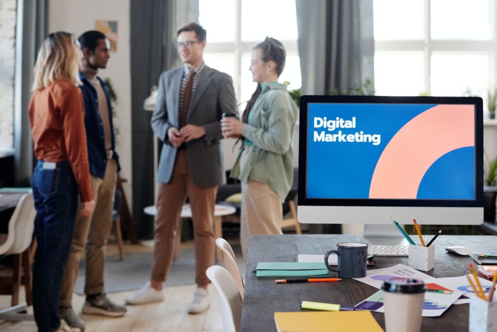 Pelatihan Pemasaran Digital dan Manajemen Operasional